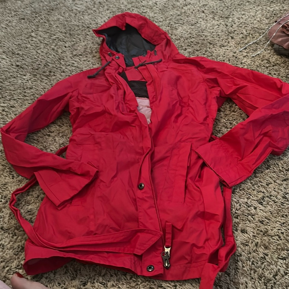 Columbia rain jacket medium, tie waist magenta